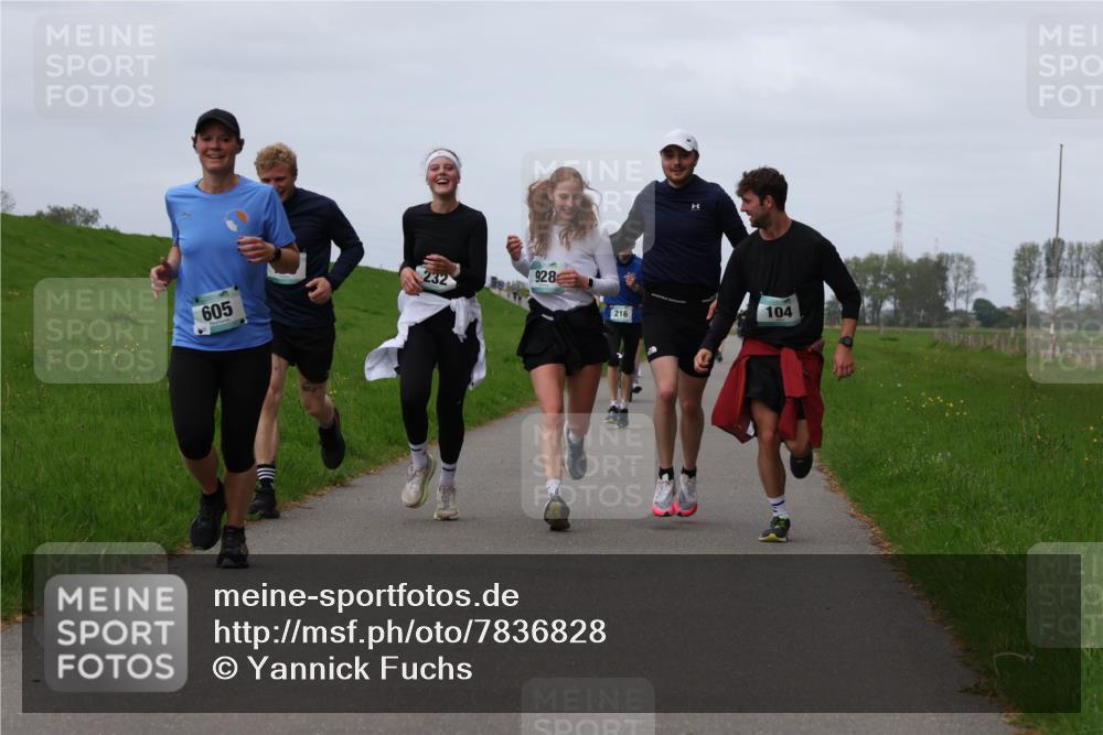04.05.2025 - 8. Wedeler Halbmarathon Yannick Fuchs http://msf.ph/oto/7836828 04.05.2025 11:45:47 Laufen 605, 232, 928, 216, 104 meine-sportfotos.de