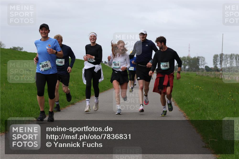 04.05.2025 - 8. Wedeler Halbmarathon Yannick Fuchs http://msf.ph/oto/7836831 04.05.2025 11:45:47 Laufen 148, 605, 928, 104, 216 meine-sportfotos.de