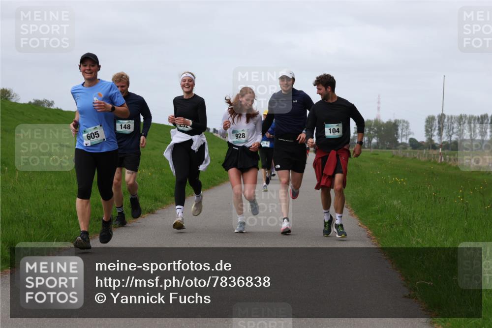 04.05.2025 - 8. Wedeler Halbmarathon Yannick Fuchs http://msf.ph/oto/7836838 04.05.2025 11:45:47 Laufen 148, 605, 928, 216, 104 meine-sportfotos.de