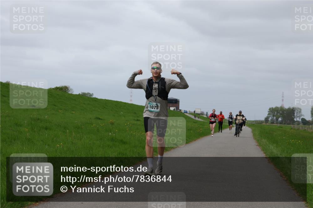 04.05.2025 - 8. Wedeler Halbmarathon Yannick Fuchs http://msf.ph/oto/7836844 04.05.2025 11:59:52 Laufen 1075 meine-sportfotos.de