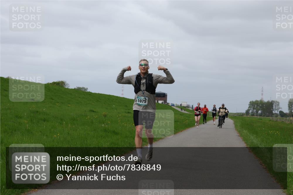 04.05.2025 - 8. Wedeler Halbmarathon Yannick Fuchs http://msf.ph/oto/7836849 04.05.2025 11:59:52 Laufen 1075 meine-sportfotos.de