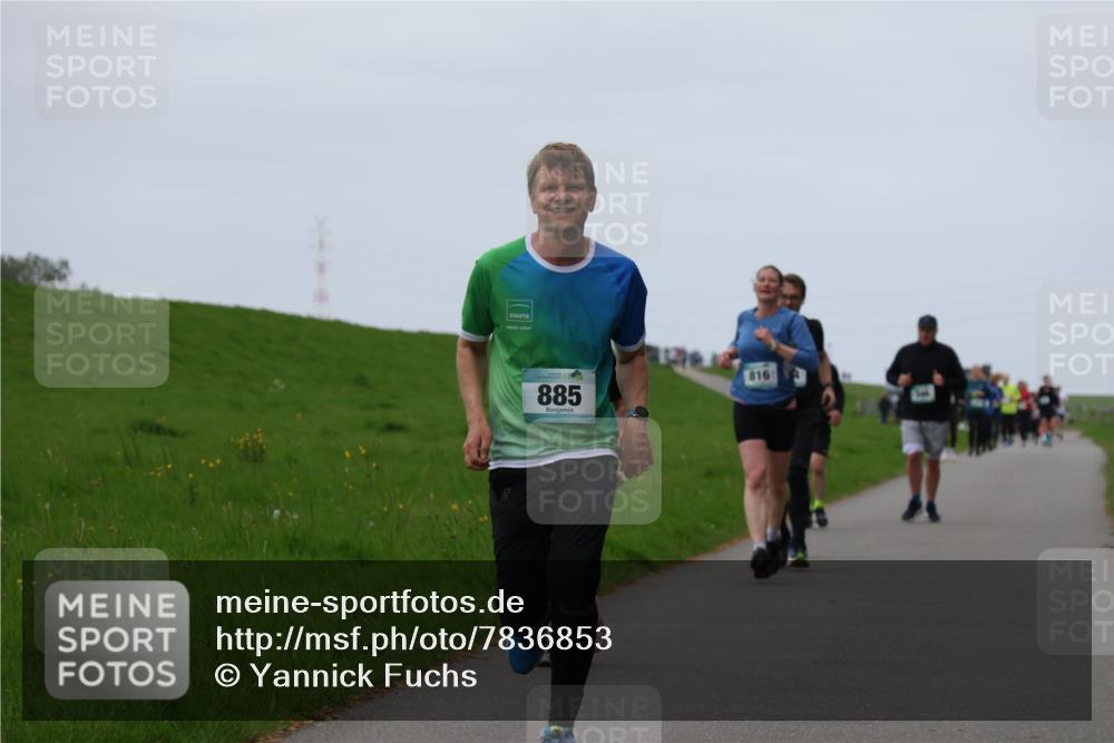04.05.2025 - 8. Wedeler Halbmarathon Yannick Fuchs http://msf.ph/oto/7836853 04.05.2025 11:24:13 Laufen 885, 816 meine-sportfotos.de