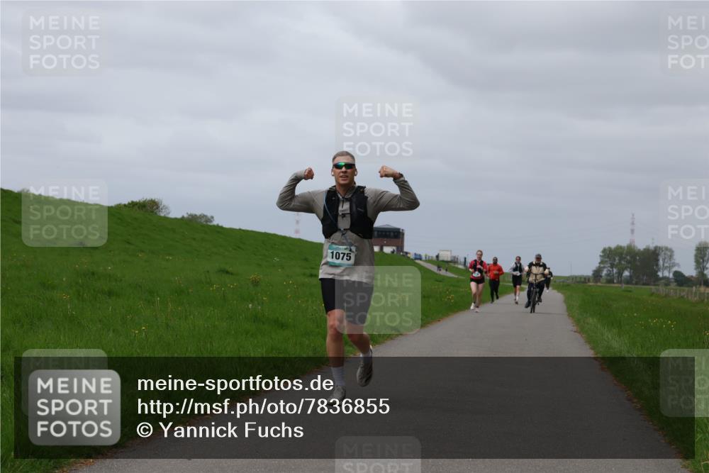 04.05.2025 - 8. Wedeler Halbmarathon Yannick Fuchs http://msf.ph/oto/7836855 04.05.2025 11:59:52 Laufen 1075 meine-sportfotos.de