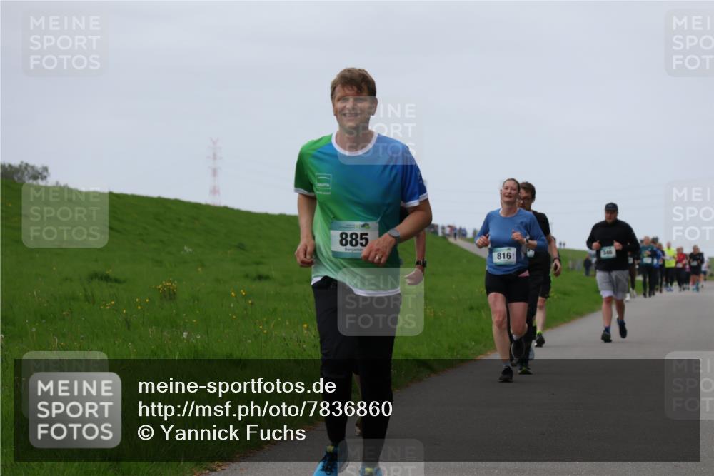 04.05.2025 - 8. Wedeler Halbmarathon Yannick Fuchs http://msf.ph/oto/7836860 04.05.2025 11:24:13 Laufen 885, 816 meine-sportfotos.de