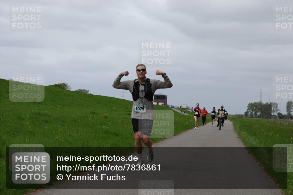 04.05.2025 - 8. Wedeler Halbmarathon Yannick Fuchs http://msf.ph/oto/7836861 04.05.2025 11:59:52 Laufen 1075 meine-sportfotos.de