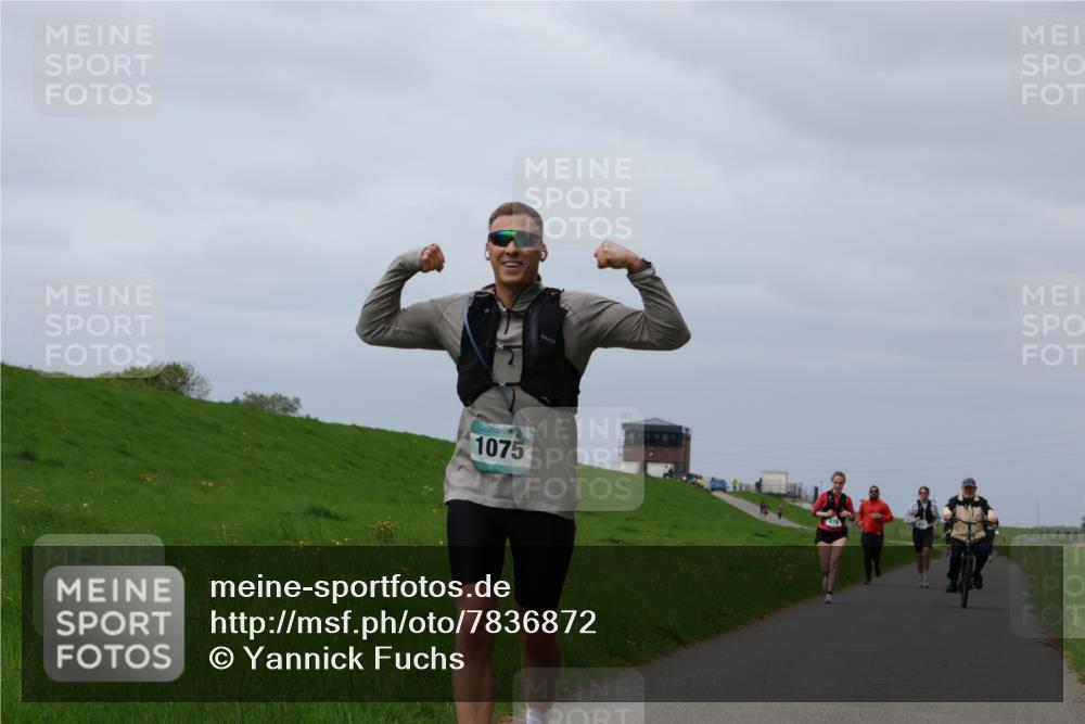 04.05.2025 - 8. Wedeler Halbmarathon Yannick Fuchs http://msf.ph/oto/7836872 04.05.2025 11:59:52 Laufen 1075 meine-sportfotos.de