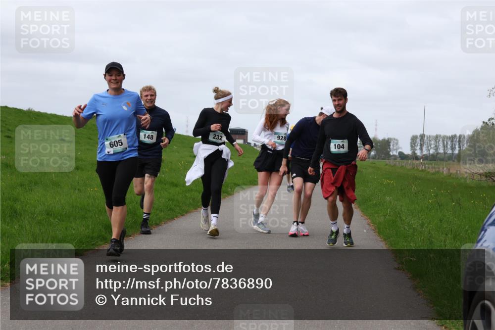04.05.2025 - 8. Wedeler Halbmarathon Yannick Fuchs http://msf.ph/oto/7836890 04.05.2025 11:45:48 Laufen 148, 232, 605, 928, 104 meine-sportfotos.de