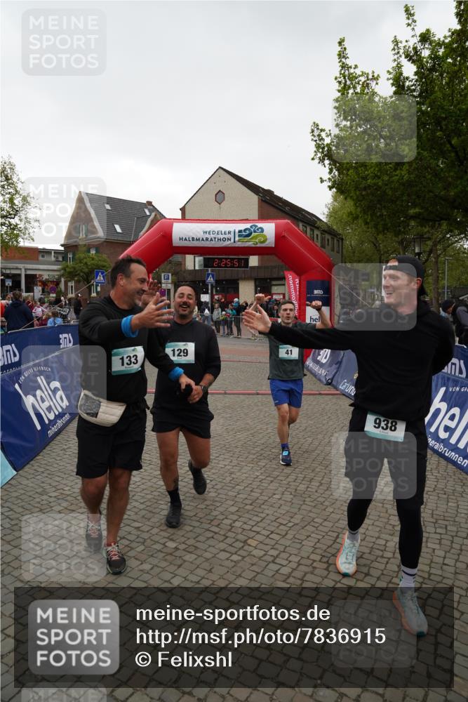 04.05.2025 - 8. Wedeler Halbmarathon Felixshl http://msf.ph/oto/7836915 04.05.2025 12:25:48 Ziel 41, 129, 133, 938 meine-sportfotos.de