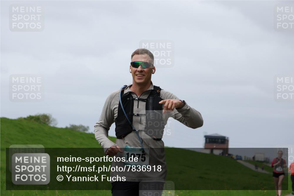 04.05.2025 - 8. Wedeler Halbmarathon Yannick Fuchs http://msf.ph/oto/7836918 04.05.2025 11:59:53 Laufen 1075 meine-sportfotos.de