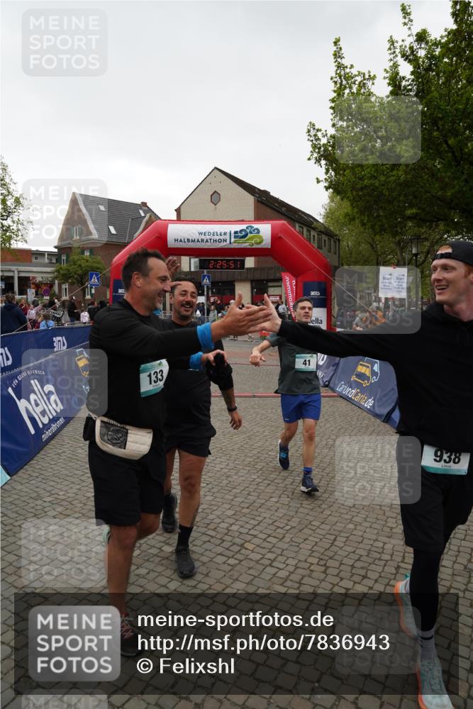 04.05.2025 - 8. Wedeler Halbmarathon Felixshl http://msf.ph/oto/7836943 04.05.2025 12:25:49 Ziel 41, 129, 133, 938 meine-sportfotos.de