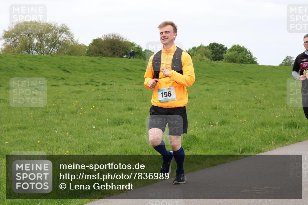 04.05.2025 - 8. Wedeler Halbmarathon Lena Gebhardt http://msf.ph/oto/7836989 04.05.2025 11:32:29 Laufen 156 meine-sportfotos.de