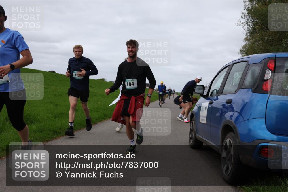 04.05.2025 - 8. Wedeler Halbmarathon Yannick Fuchs http://msf.ph/oto/7837000 04.05.2025 11:45:50 Laufen 104 meine-sportfotos.de