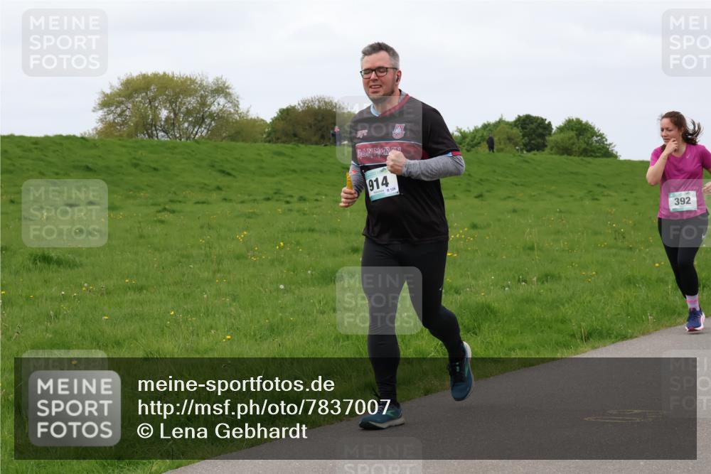 04.05.2025 - 8. Wedeler Halbmarathon Lena Gebhardt http://msf.ph/oto/7837007 04.05.2025 11:32:31 Laufen 914, 392 meine-sportfotos.de