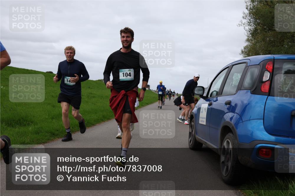 04.05.2025 - 8. Wedeler Halbmarathon Yannick Fuchs http://msf.ph/oto/7837008 04.05.2025 11:45:50 Laufen 14, 104 meine-sportfotos.de