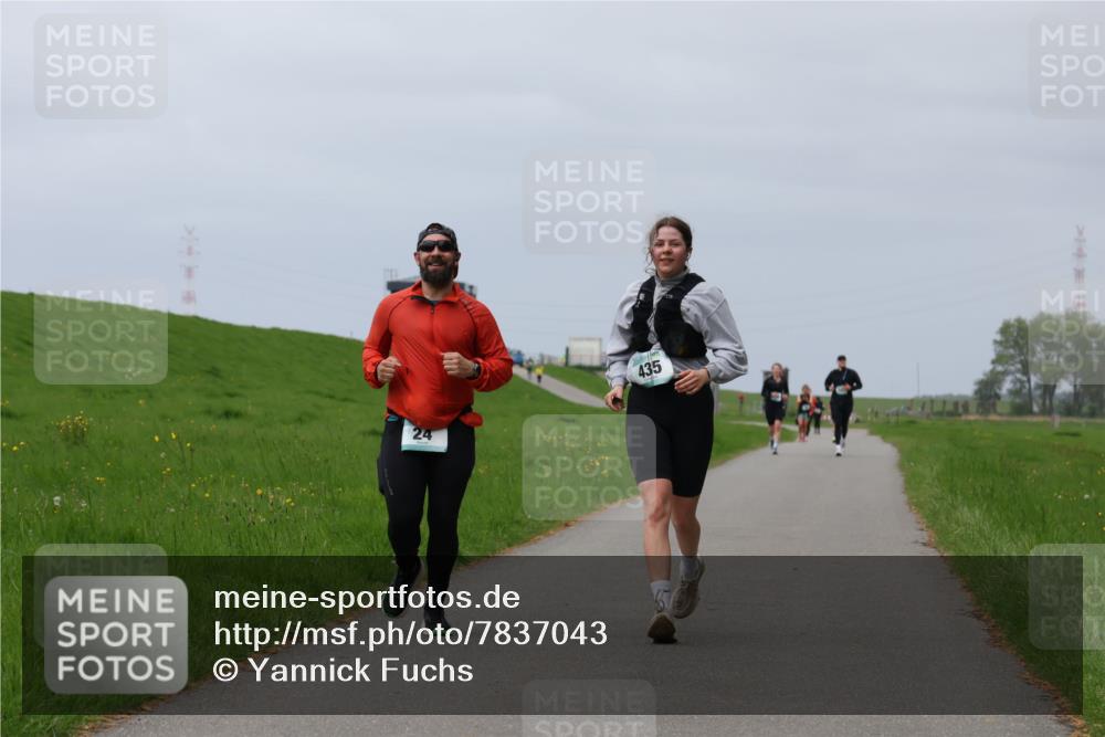 04.05.2025 - 8. Wedeler Halbmarathon Yannick Fuchs http://msf.ph/oto/7837043 04.05.2025 12:00:09 Laufen 24, 435 meine-sportfotos.de