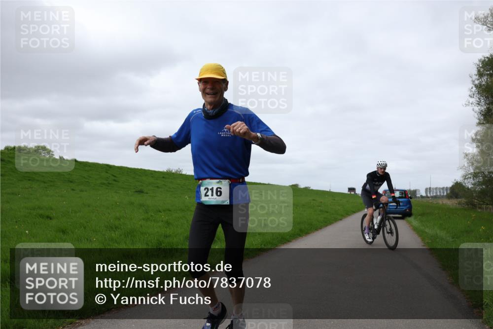 04.05.2025 - 8. Wedeler Halbmarathon Yannick Fuchs http://msf.ph/oto/7837078 04.05.2025 11:45:57 Laufen 216 meine-sportfotos.de