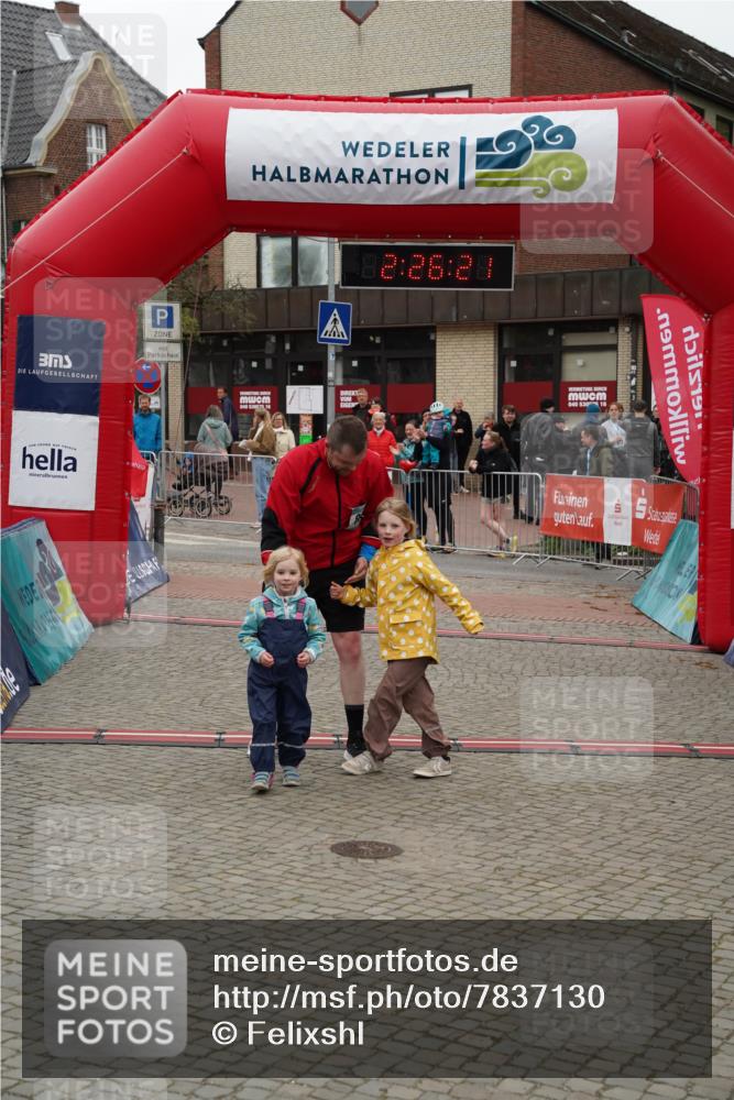 04.05.2025 - 8. Wedeler Halbmarathon Felixshl http://msf.ph/oto/7837130 04.05.2025 12:26:19 Ziel 891 meine-sportfotos.de