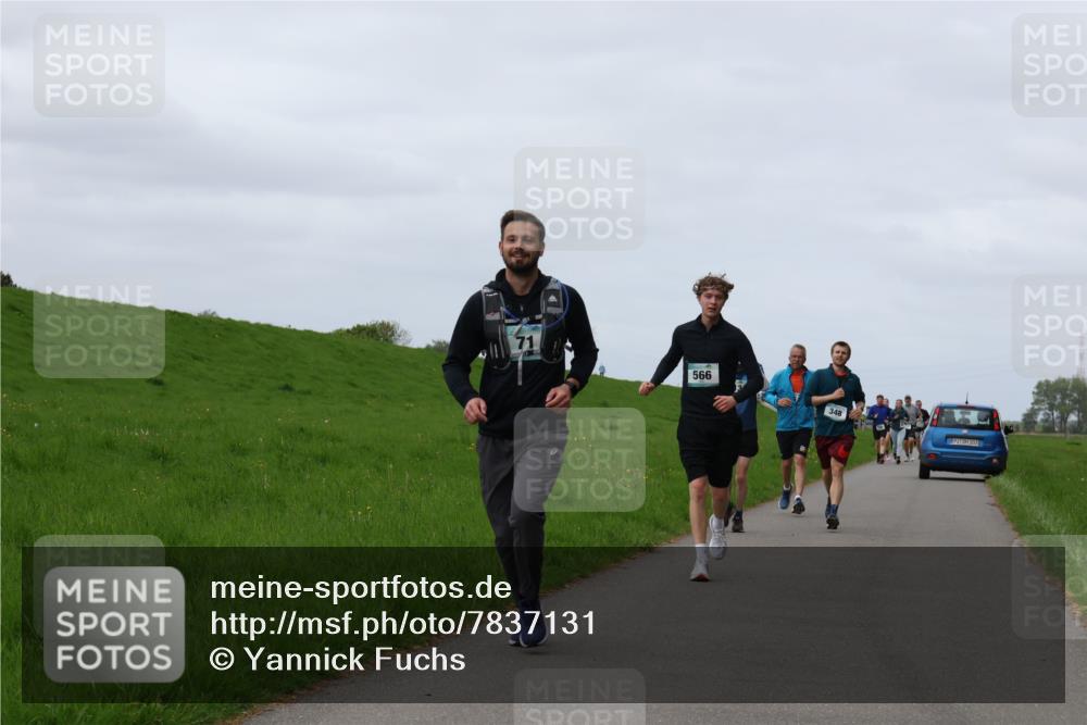 04.05.2025 - 8. Wedeler Halbmarathon Yannick Fuchs http://msf.ph/oto/7837131 04.05.2025 11:46:03 Laufen 566, 348 meine-sportfotos.de