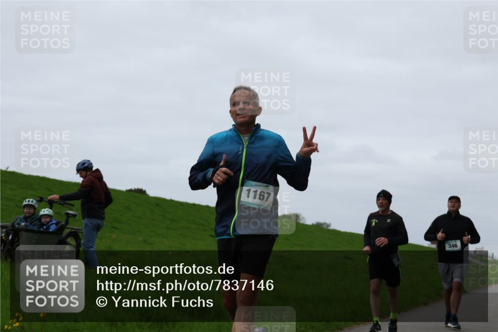 04.05.2025 - 8. Wedeler Halbmarathon Yannick Fuchs http://msf.ph/oto/7837146 04.05.2025 11:24:24 Laufen 1167, 346 meine-sportfotos.de