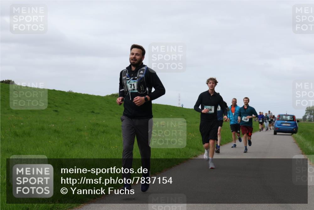 04.05.2025 - 8. Wedeler Halbmarathon Yannick Fuchs http://msf.ph/oto/7837154 04.05.2025 11:46:04 Laufen 66, 348 meine-sportfotos.de