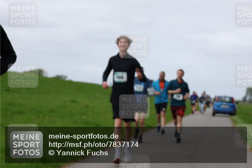 04.05.2025 - 8. Wedeler Halbmarathon Yannick Fuchs http://msf.ph/oto/7837174 04.05.2025 11:46:05 Laufen  meine-sportfotos.de