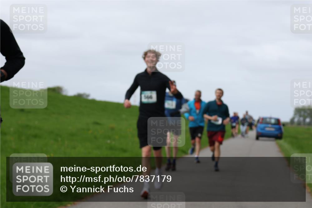 04.05.2025 - 8. Wedeler Halbmarathon Yannick Fuchs http://msf.ph/oto/7837179 04.05.2025 11:46:05 Laufen 166 meine-sportfotos.de