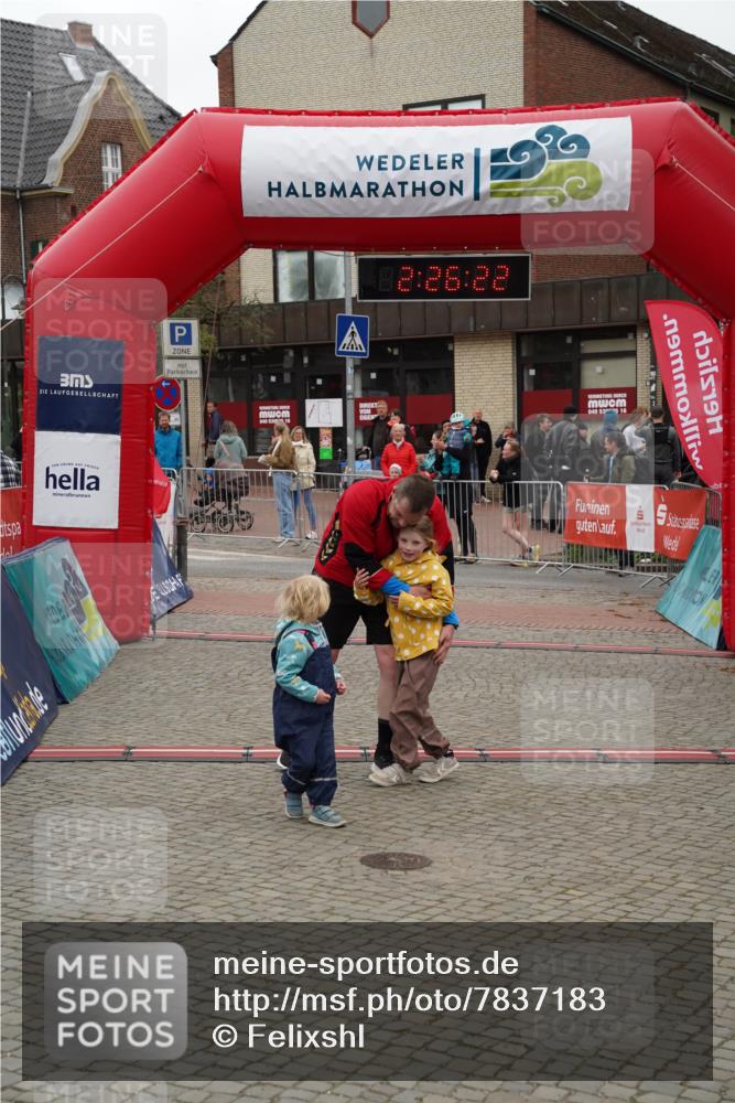 04.05.2025 - 8. Wedeler Halbmarathon Felixshl http://msf.ph/oto/7837183 04.05.2025 12:26:19 Ziel 891 meine-sportfotos.de