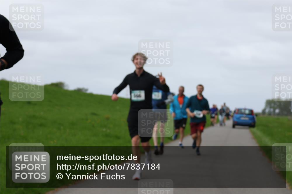 04.05.2025 - 8. Wedeler Halbmarathon Yannick Fuchs http://msf.ph/oto/7837184 04.05.2025 11:46:05 Laufen  meine-sportfotos.de