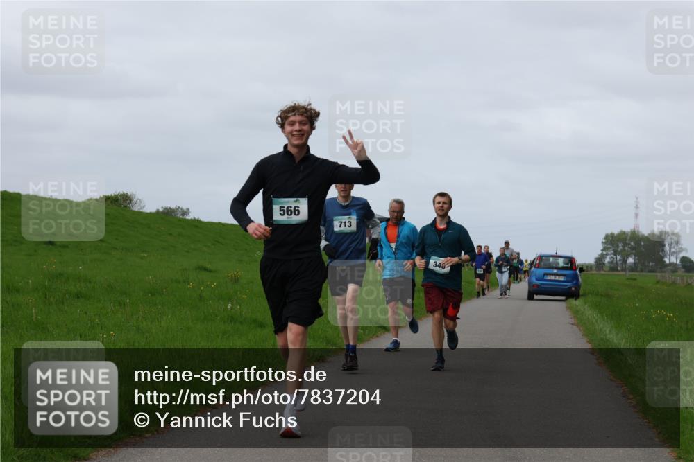 04.05.2025 - 8. Wedeler Halbmarathon Yannick Fuchs http://msf.ph/oto/7837204 04.05.2025 11:46:05 Laufen 566, 713, 348 meine-sportfotos.de