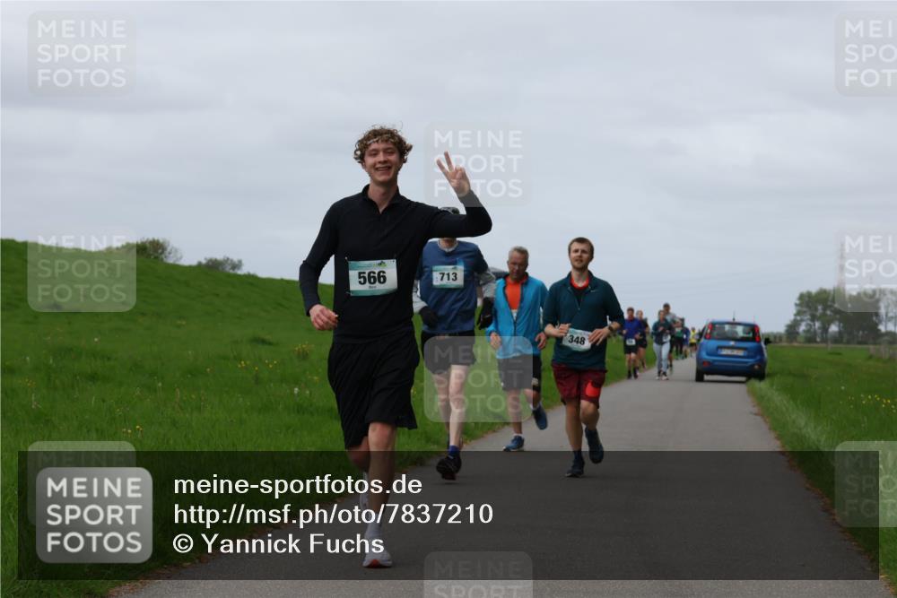 04.05.2025 - 8. Wedeler Halbmarathon Yannick Fuchs http://msf.ph/oto/7837210 04.05.2025 11:46:05 Laufen 566, 713, 348 meine-sportfotos.de