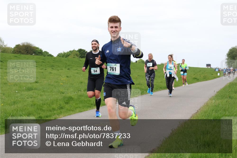 04.05.2025 - 8. Wedeler Halbmarathon Lena Gebhardt http://msf.ph/oto/7837233 04.05.2025 11:33:41 Laufen 54, 761, 497, 501 meine-sportfotos.de
