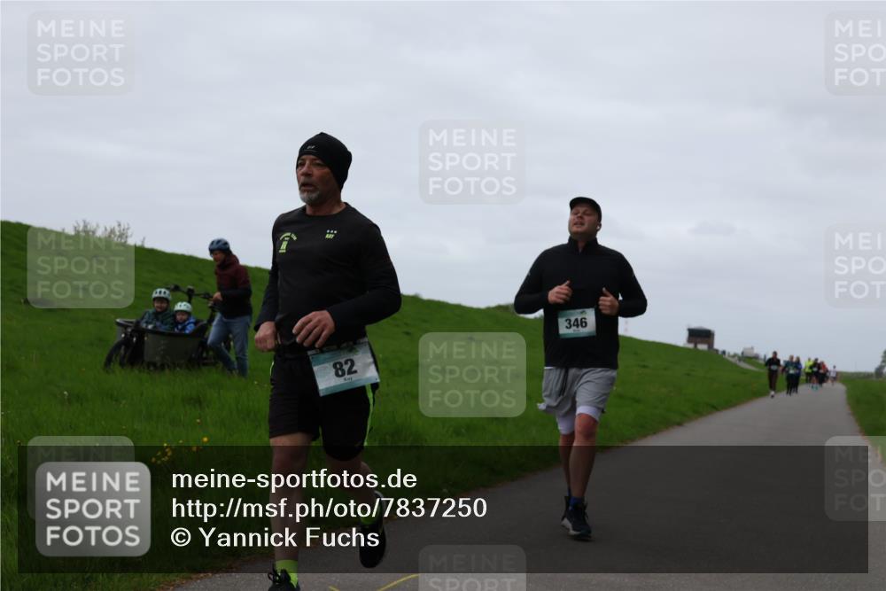 04.05.2025 - 8. Wedeler Halbmarathon Yannick Fuchs http://msf.ph/oto/7837250 04.05.2025 11:24:27 Laufen 82, 346 meine-sportfotos.de