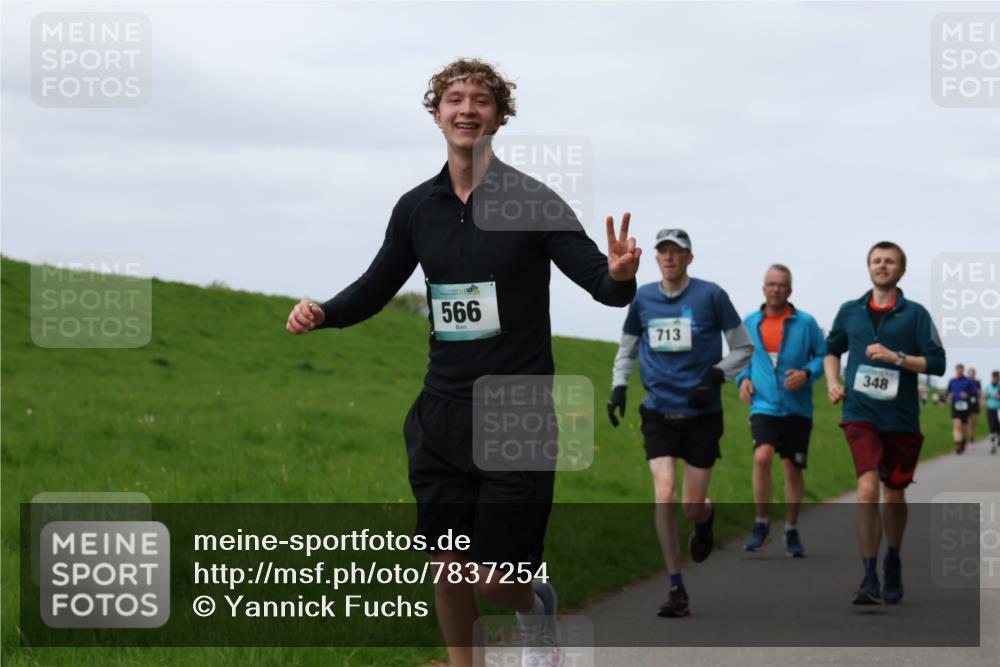 04.05.2025 - 8. Wedeler Halbmarathon Yannick Fuchs http://msf.ph/oto/7837254 04.05.2025 11:46:06 Laufen 566, 713, 348 meine-sportfotos.de