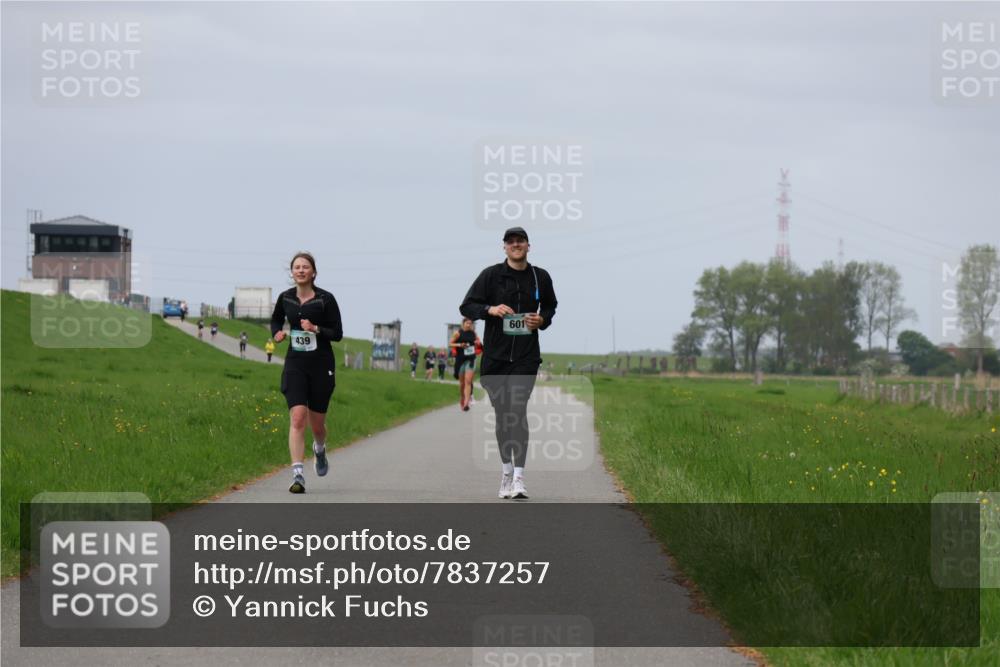 04.05.2025 - 8. Wedeler Halbmarathon Yannick Fuchs http://msf.ph/oto/7837257 04.05.2025 12:00:28 Laufen 439, 601 meine-sportfotos.de