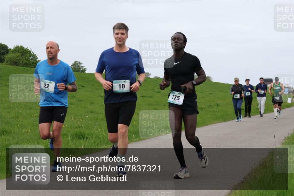 04.05.2025 - 8. Wedeler Halbmarathon Lena Gebhardt http://msf.ph/oto/7837321 04.05.2025 11:34:04 Laufen 22, 10, 175, 871, 489, 487 meine-sportfotos.de
