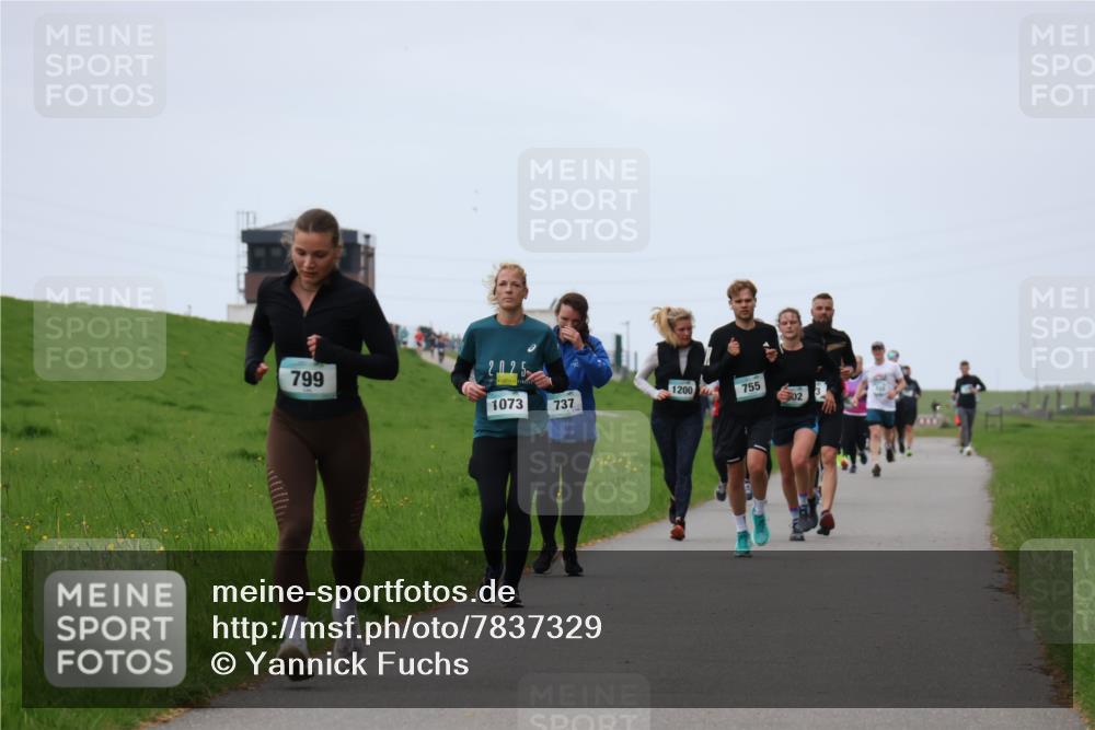 04.05.2025 - 8. Wedeler Halbmarathon Yannick Fuchs http://msf.ph/oto/7837329 04.05.2025 11:24:36 Laufen 799, 1073, 737, 1200, 755, 02 meine-sportfotos.de