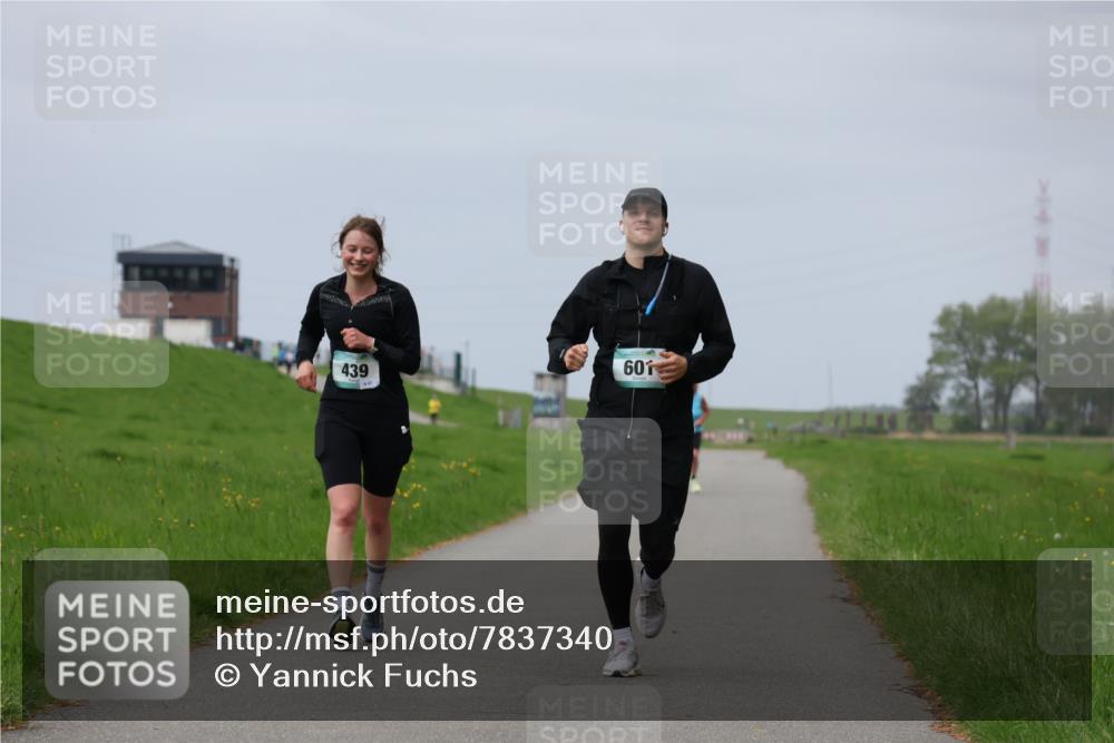 04.05.2025 - 8. Wedeler Halbmarathon Yannick Fuchs http://msf.ph/oto/7837340 04.05.2025 12:00:33 Laufen 439, 67, 601 meine-sportfotos.de