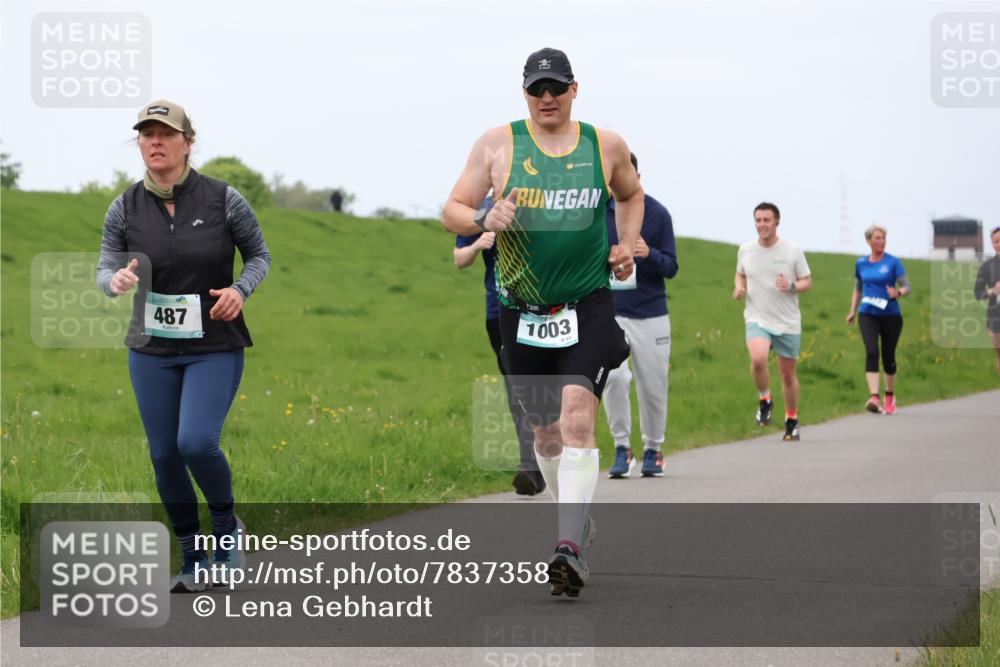 04.05.2025 - 8. Wedeler Halbmarathon Lena Gebhardt http://msf.ph/oto/7837358 04.05.2025 11:34:12 Laufen 487, 1003 meine-sportfotos.de
