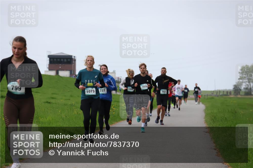 04.05.2025 - 8. Wedeler Halbmarathon Yannick Fuchs http://msf.ph/oto/7837370 04.05.2025 11:24:38 Laufen 799, 755, 1073, 737, 1200, 753 meine-sportfotos.de