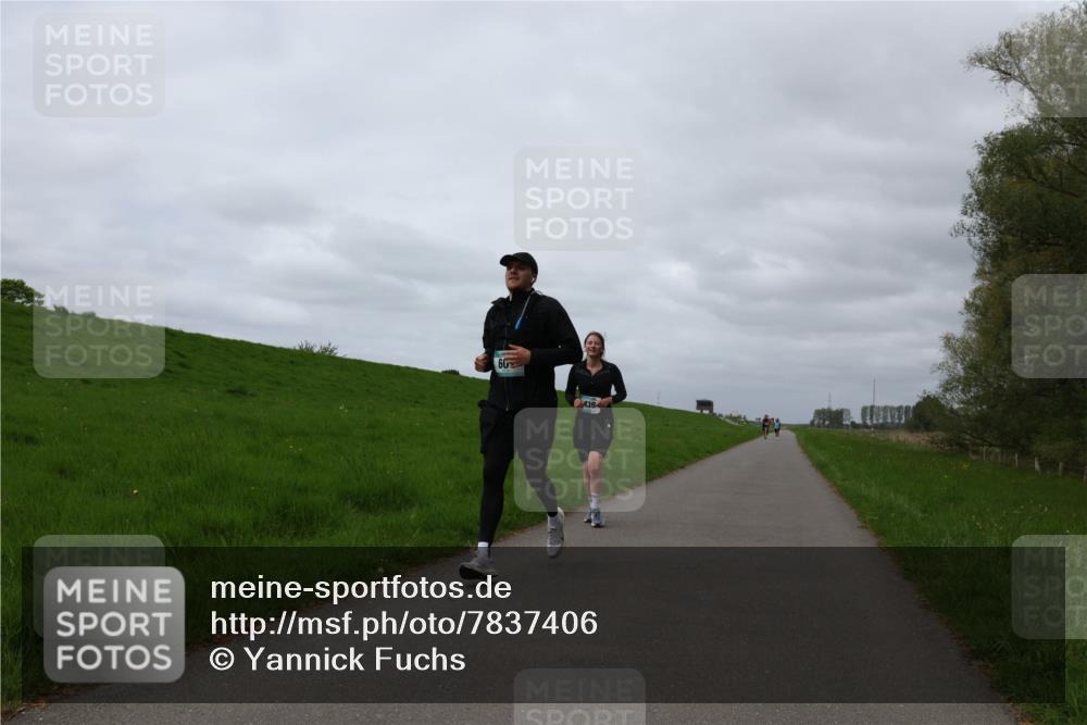 04.05.2025 - 8. Wedeler Halbmarathon Yannick Fuchs http://msf.ph/oto/7837406 04.05.2025 12:00:39 Laufen 60, 439 meine-sportfotos.de