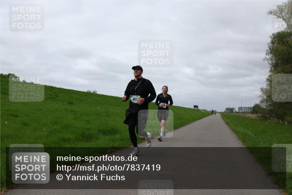04.05.2025 - 8. Wedeler Halbmarathon Yannick Fuchs http://msf.ph/oto/7837419 04.05.2025 12:00:40 Laufen 601 meine-sportfotos.de