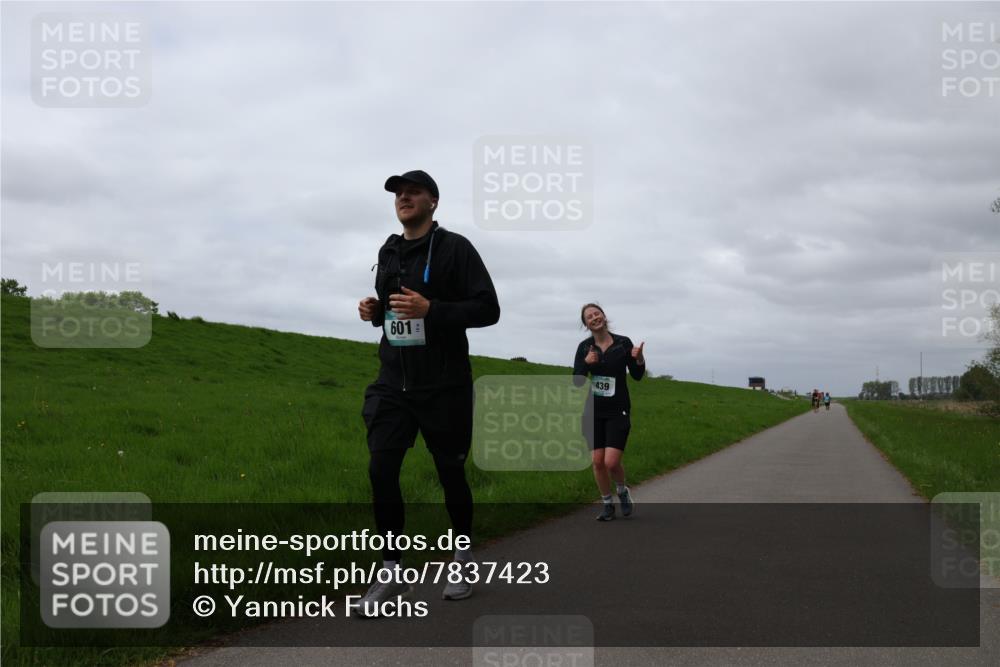 04.05.2025 - 8. Wedeler Halbmarathon Yannick Fuchs http://msf.ph/oto/7837423 04.05.2025 12:00:40 Laufen 601, 439 meine-sportfotos.de