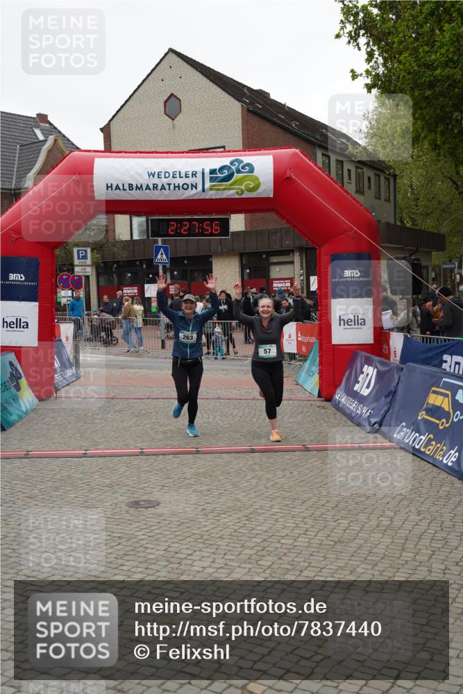 04.05.2025 - 8. Wedeler Halbmarathon Felixshl http://msf.ph/oto/7837440 04.05.2025 12:27:54 Ziel 57, 263 meine-sportfotos.de