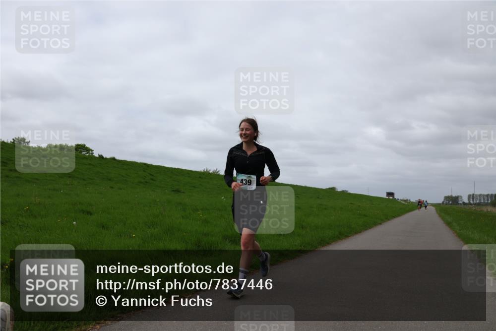 04.05.2025 - 8. Wedeler Halbmarathon Yannick Fuchs http://msf.ph/oto/7837446 04.05.2025 12:00:41 Laufen 439 meine-sportfotos.de