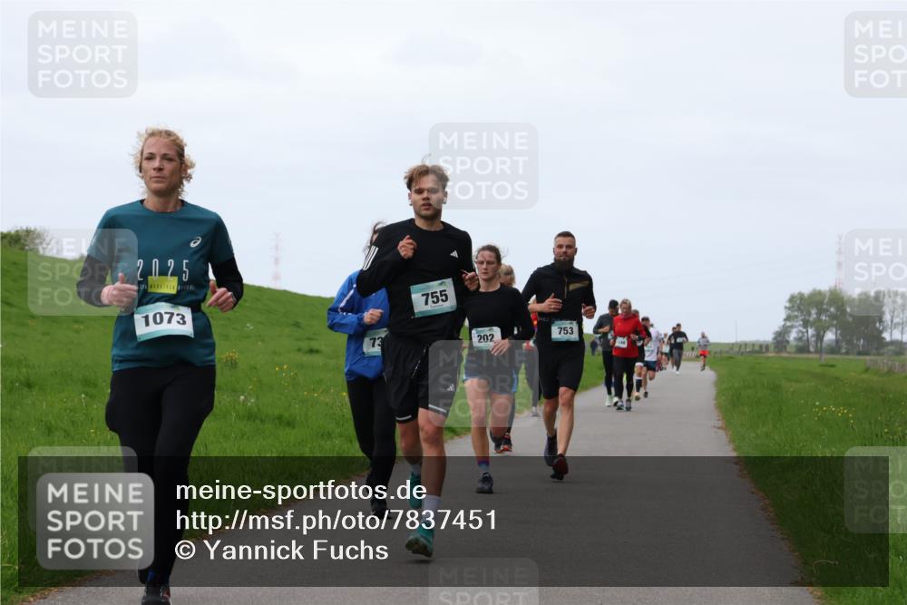 04.05.2025 - 8. Wedeler Halbmarathon Yannick Fuchs http://msf.ph/oto/7837451 04.05.2025 11:24:45 Laufen 2025, 1073, 73, 755, 202, 753 meine-sportfotos.de
