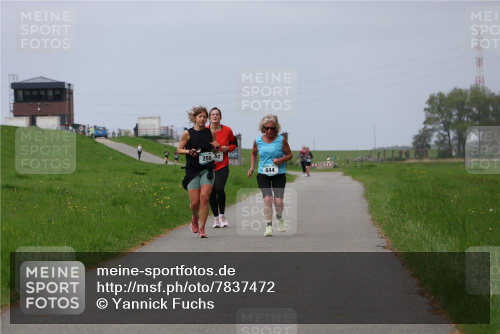 04.05.2025 - 8. Wedeler Halbmarathon Yannick Fuchs http://msf.ph/oto/7837472 04.05.2025 12:00:50 Laufen 250, 02, 444, 14 meine-sportfotos.de