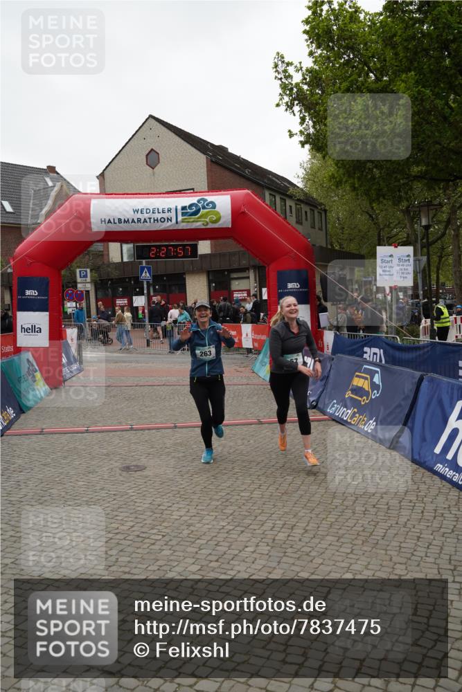 04.05.2025 - 8. Wedeler Halbmarathon Felixshl http://msf.ph/oto/7837475 04.05.2025 12:27:55 Ziel 57, 263 meine-sportfotos.de