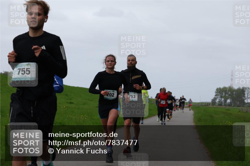 04.05.2025 - 8. Wedeler Halbmarathon Yannick Fuchs http://msf.ph/oto/7837477 04.05.2025 11:24:46 Laufen 755, 202, 753, 1146 meine-sportfotos.de
