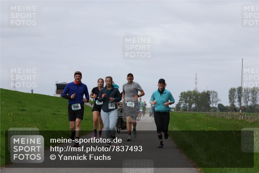 04.05.2025 - 8. Wedeler Halbmarathon Yannick Fuchs http://msf.ph/oto/7837493 04.05.2025 11:46:19 Laufen 530, 572 meine-sportfotos.de