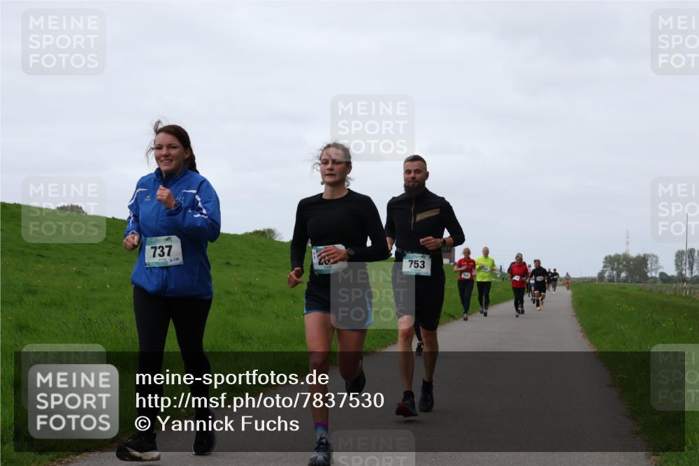 04.05.2025 - 8. Wedeler Halbmarathon Yannick Fuchs http://msf.ph/oto/7837530 04.05.2025 11:24:48 Laufen 737, 136, 753 meine-sportfotos.de
